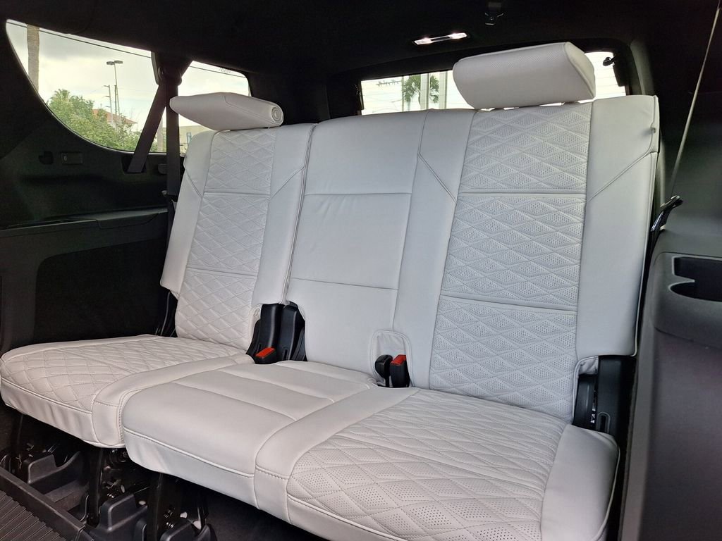 New 2026 Cadillac Escalade ESV Platinum Sport w/ LPO, ONYX Package AWD/4WD image 14