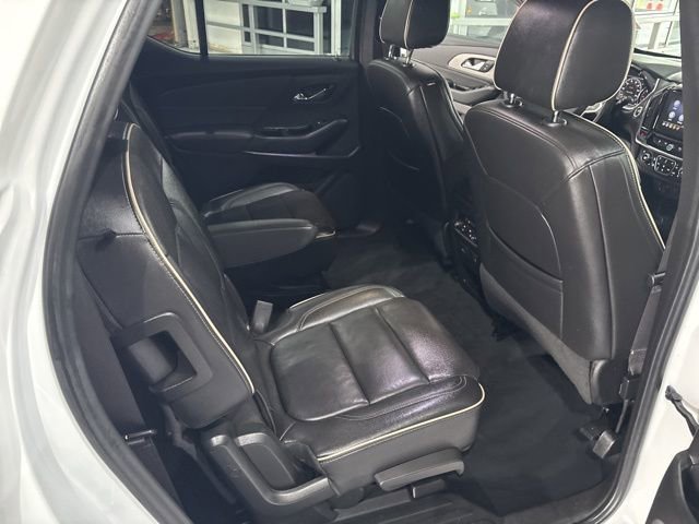 Used 2023 Chevrolet Traverse Premier image 34