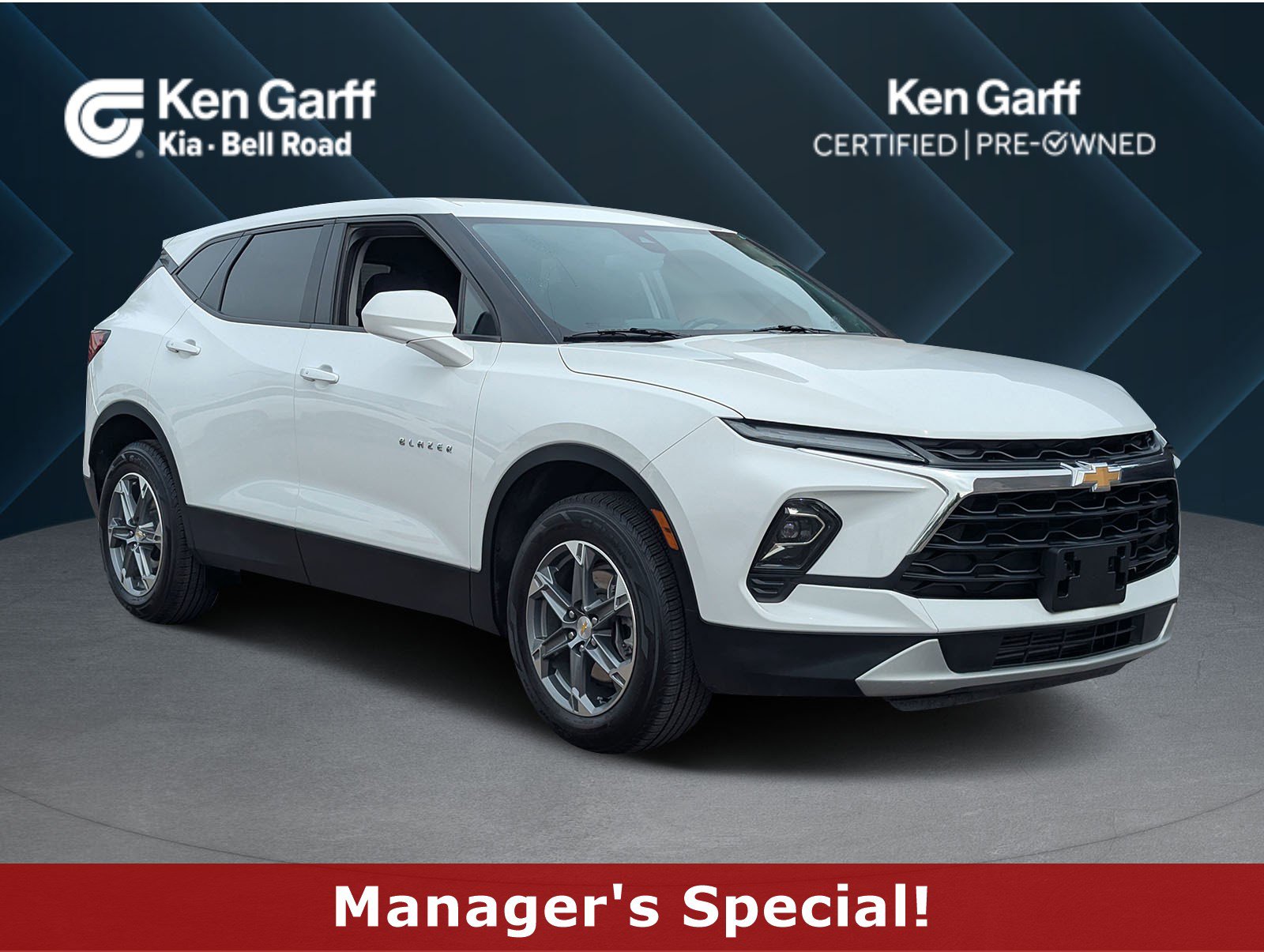 Used 2023 Chevrolet Blazer LT image 1