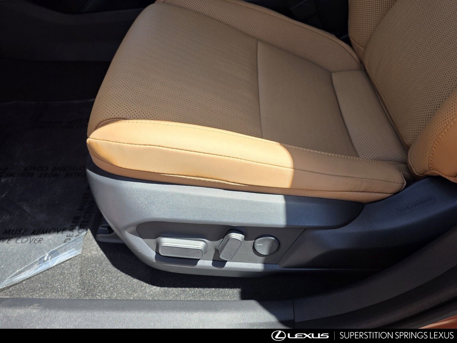 New 2026 Lexus ES 350e FWD image 15
