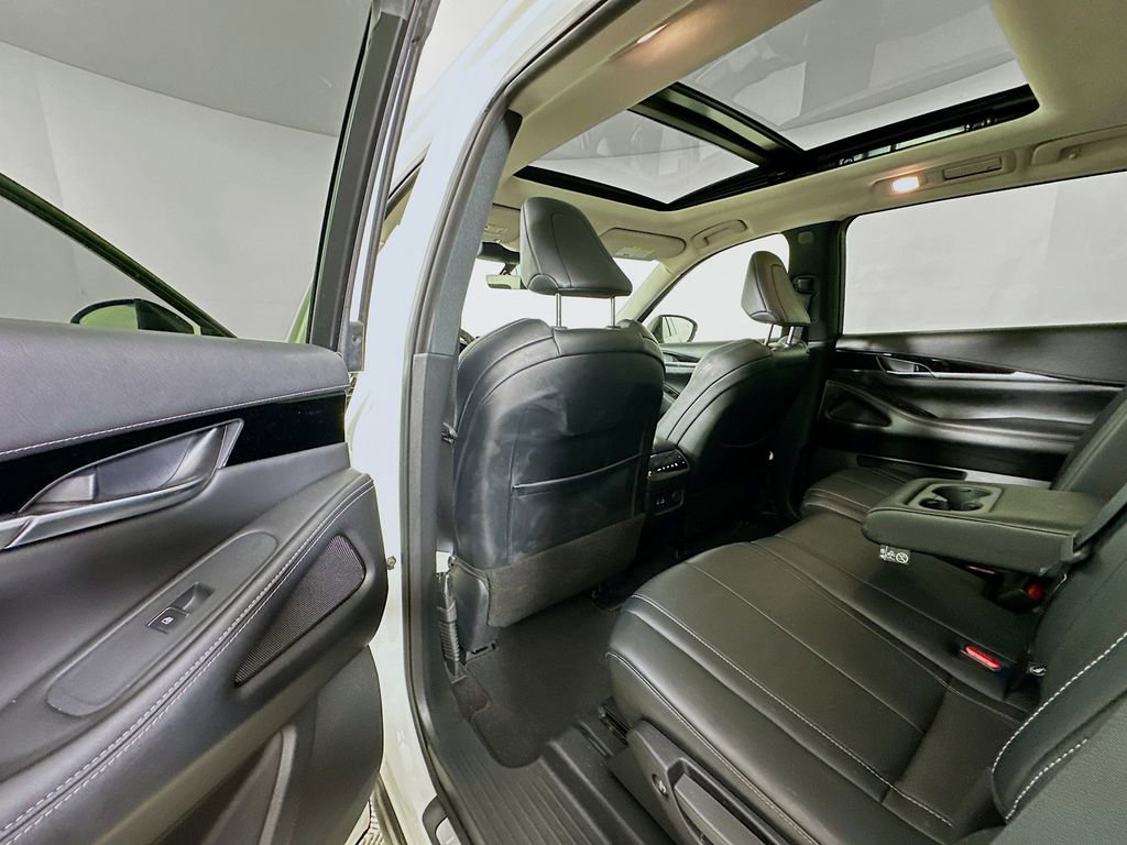 Used 2024 INFINITI QX60 Pure FWD image 17