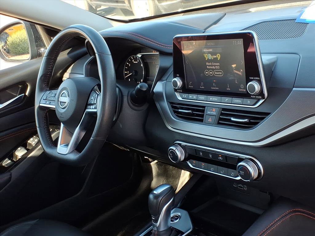 Used 2023 Nissan Altima 2.5 SR image 12
