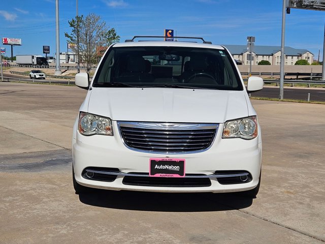Used 2012 Chrysler Town & Country Touring image 2