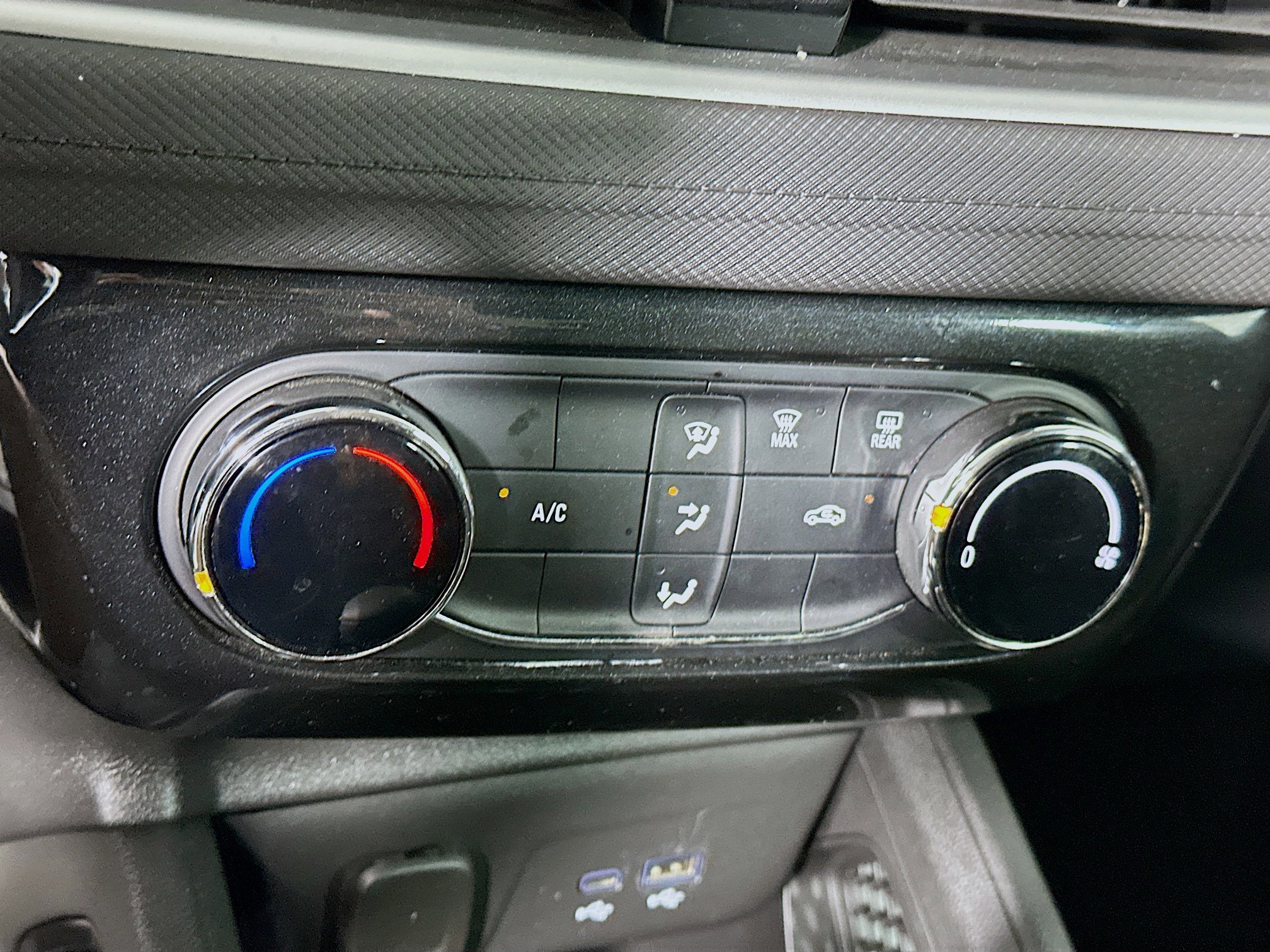 Used 2025 Chevrolet TrailBlazer LT AWD/4WD image 22