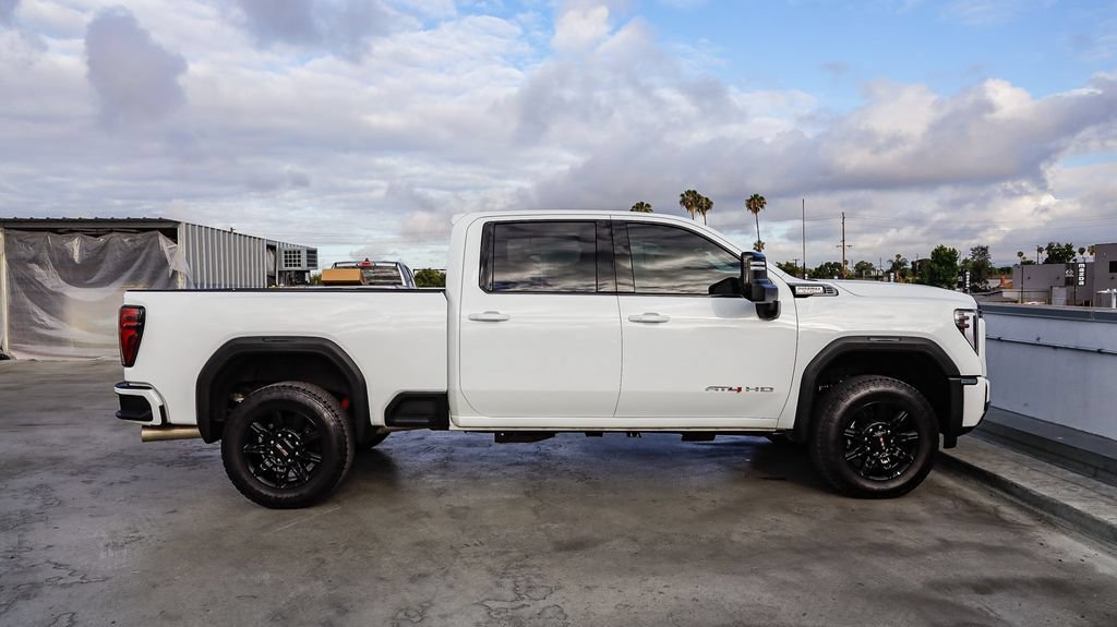 Used 2025 GMC Sierra 2500 AT4 AWD/4WD image 13