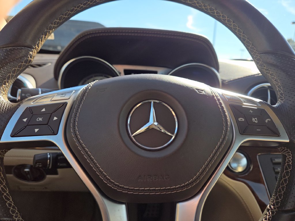 Used 2013 Mercedes-Benz SL 550 image 30
