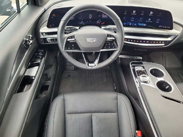 Certified 2024 Cadillac Lyriq Luxury AWD/4WD image 14