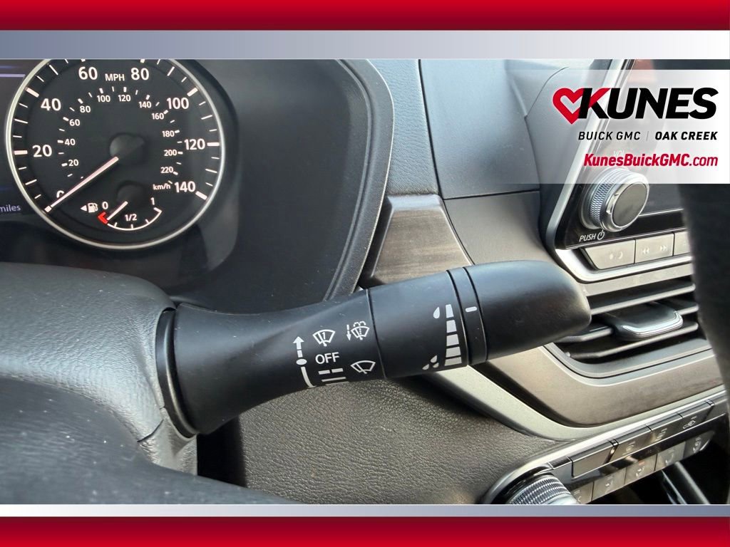 Used 2024 Nissan Altima 2.5 SV image 15