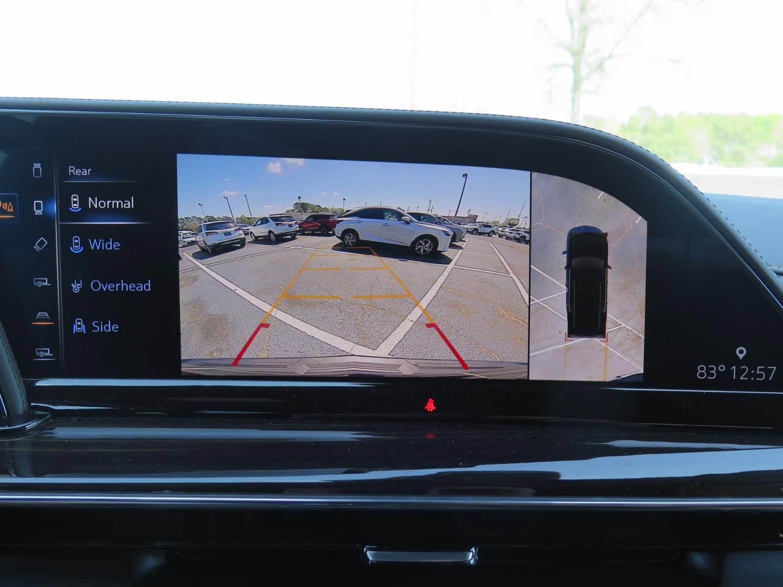Used 2021 Cadillac Escalade ESV Premium Luxury w/ Driver Assist Tech Package AWD/4WD image 17