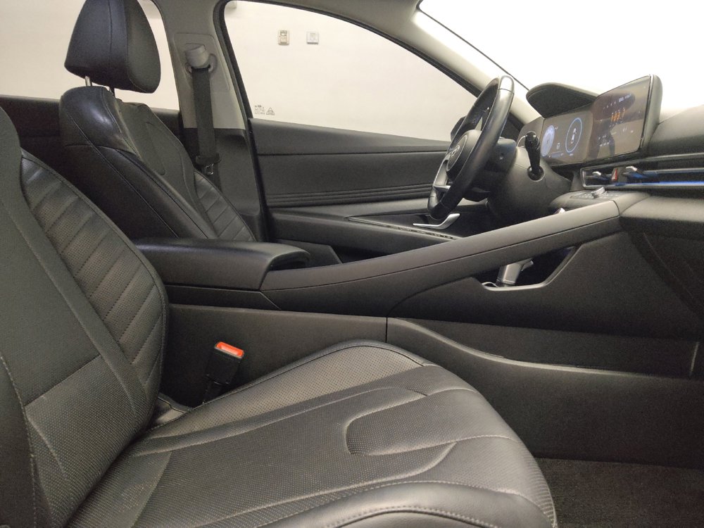 Used 2022 Hyundai Elantra Limited w/ Cargo Package FWD image 21