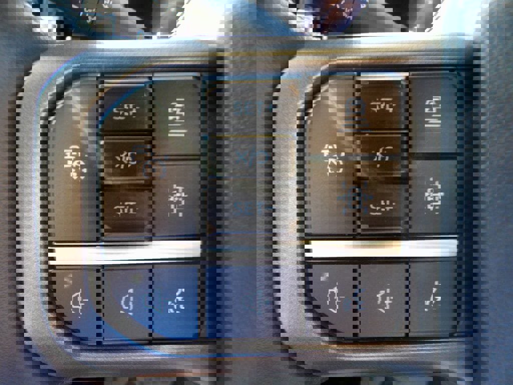 Used 2024 Ford F250 Lariat w/ Lariat Ultimate Package image 17