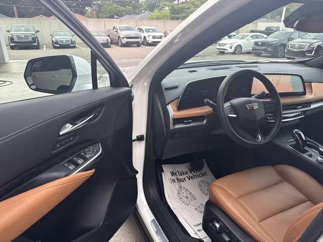 Certified 2024 Cadillac XT4 Premium Luxury AWD/4WD image 45