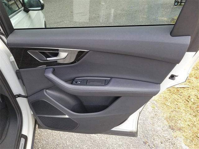 Used 2024 Audi Q7 3.0T Premium Plus image 32