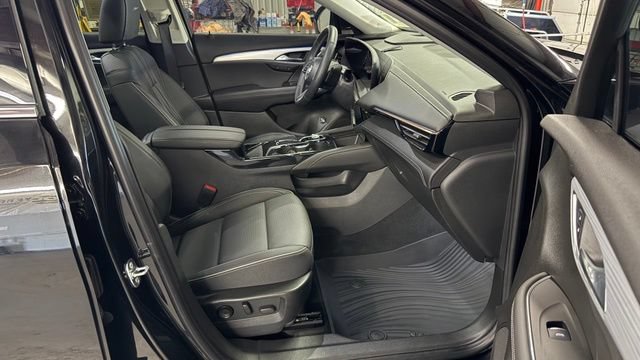 Used 2024 Buick Envision Avenir AWD/4WD image 25