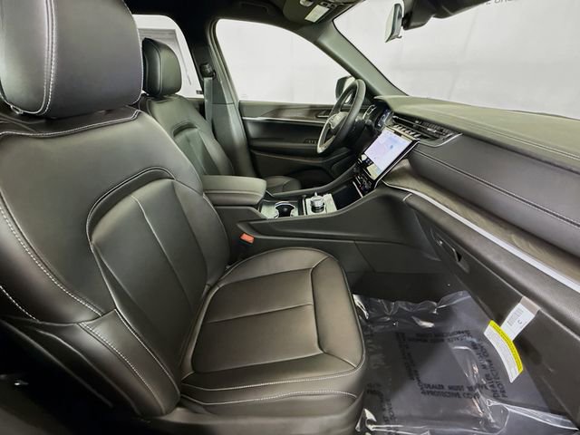 New 2025 Jeep Grand Cherokee Limited image 26