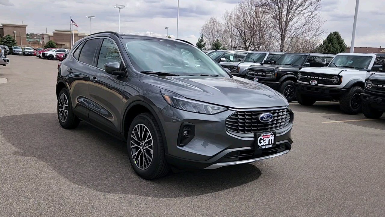New 2025 Ford Escape PHEV image 6