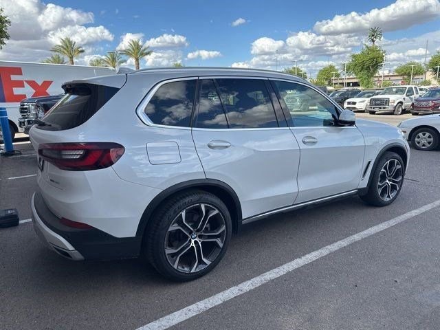 Used 2021 BMW X5 xDrive40i w/ Premium Package image 5