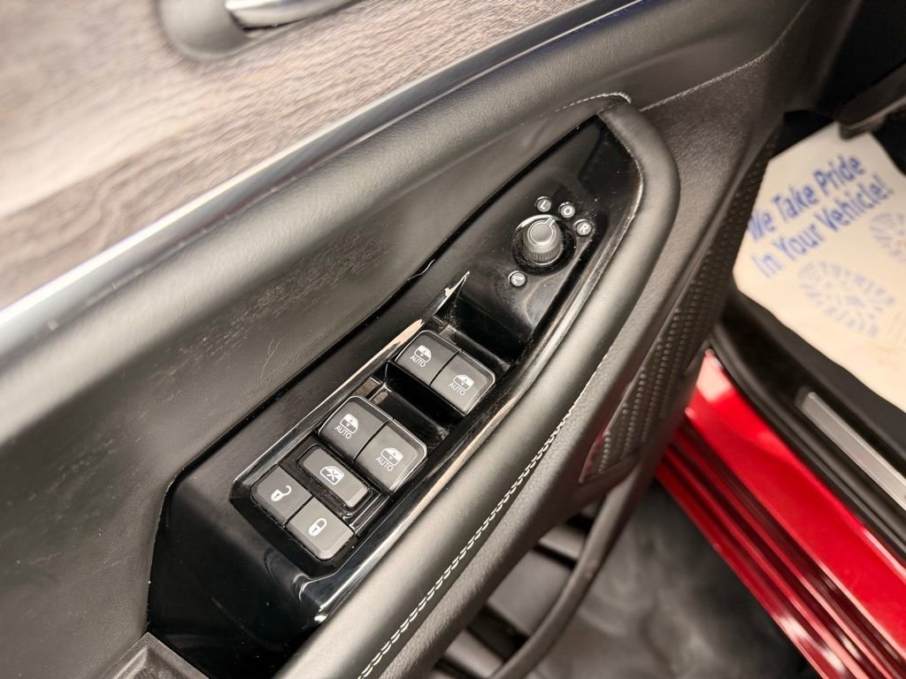 Used 2024 Jeep Grand Cherokee Overland image 4