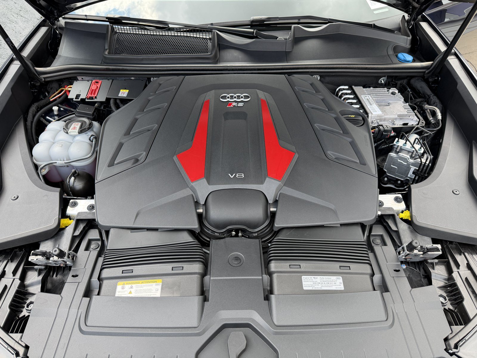Used 2024 Audi RS Q8 AWD/4WD image 9