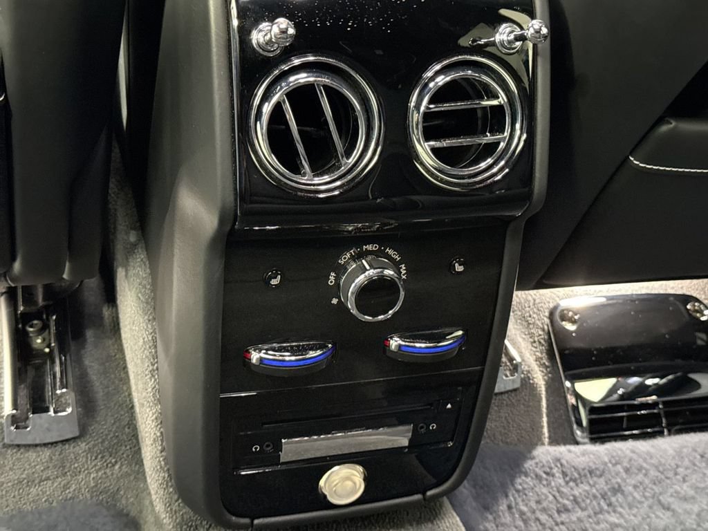 Used 2020 Rolls-Royce Cullinan AWD/4WD image 60