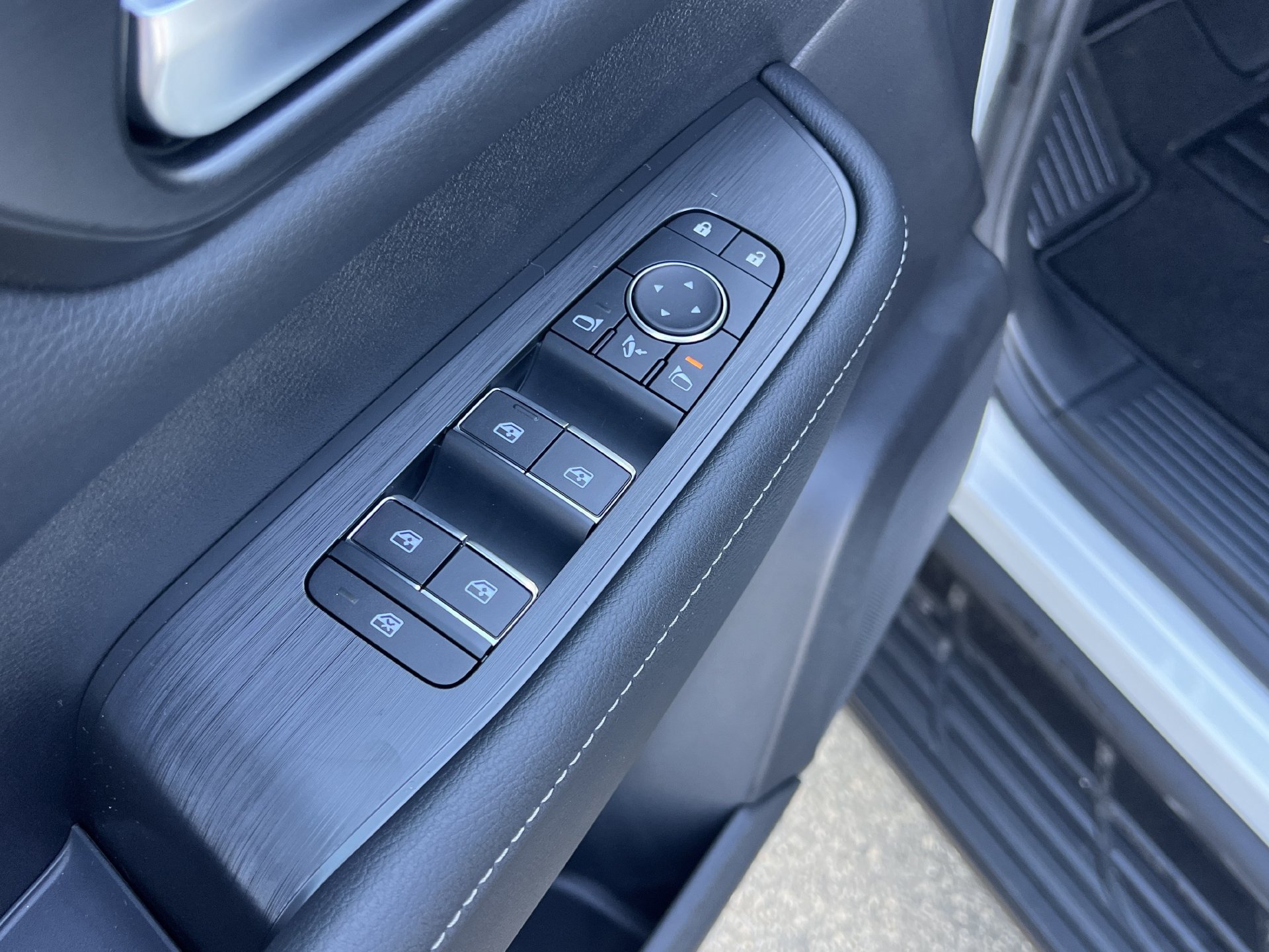 New 2026 Nissan Armada SL AWD/4WD image 15