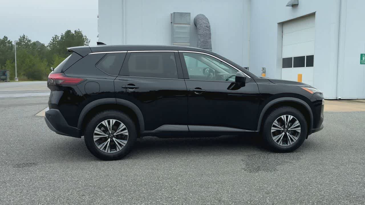 Used 2023 Nissan Rogue SV FWD image 9