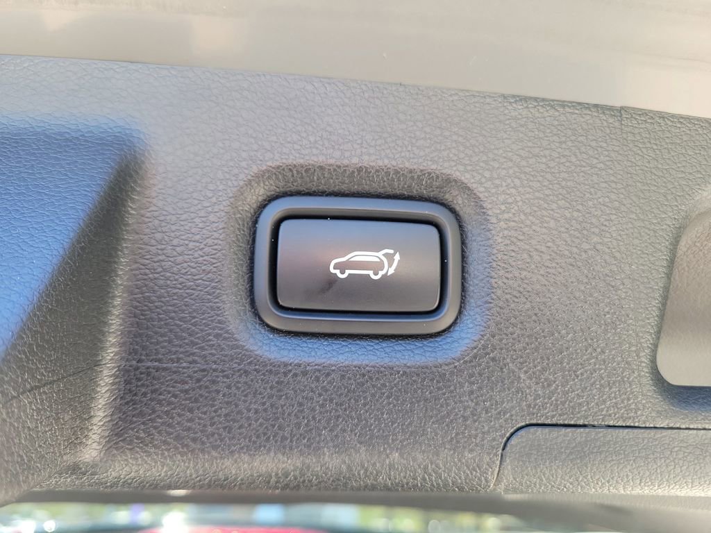 Used 2023 Hyundai Santa Fe XRT w/ Winter Weather Package image 9