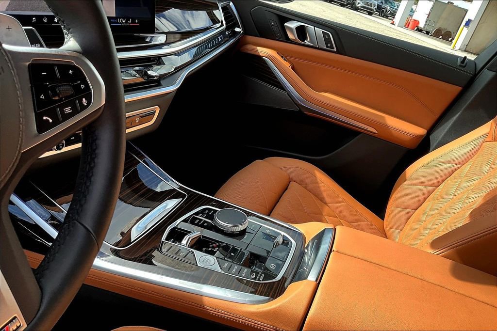 Used 2026 BMW X7 xDrive40i image 23