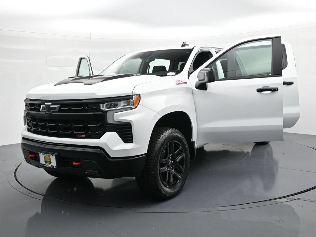 Used 2025 Chevrolet Silverado 1500 LT Trail Boss AWD/4WD image 26