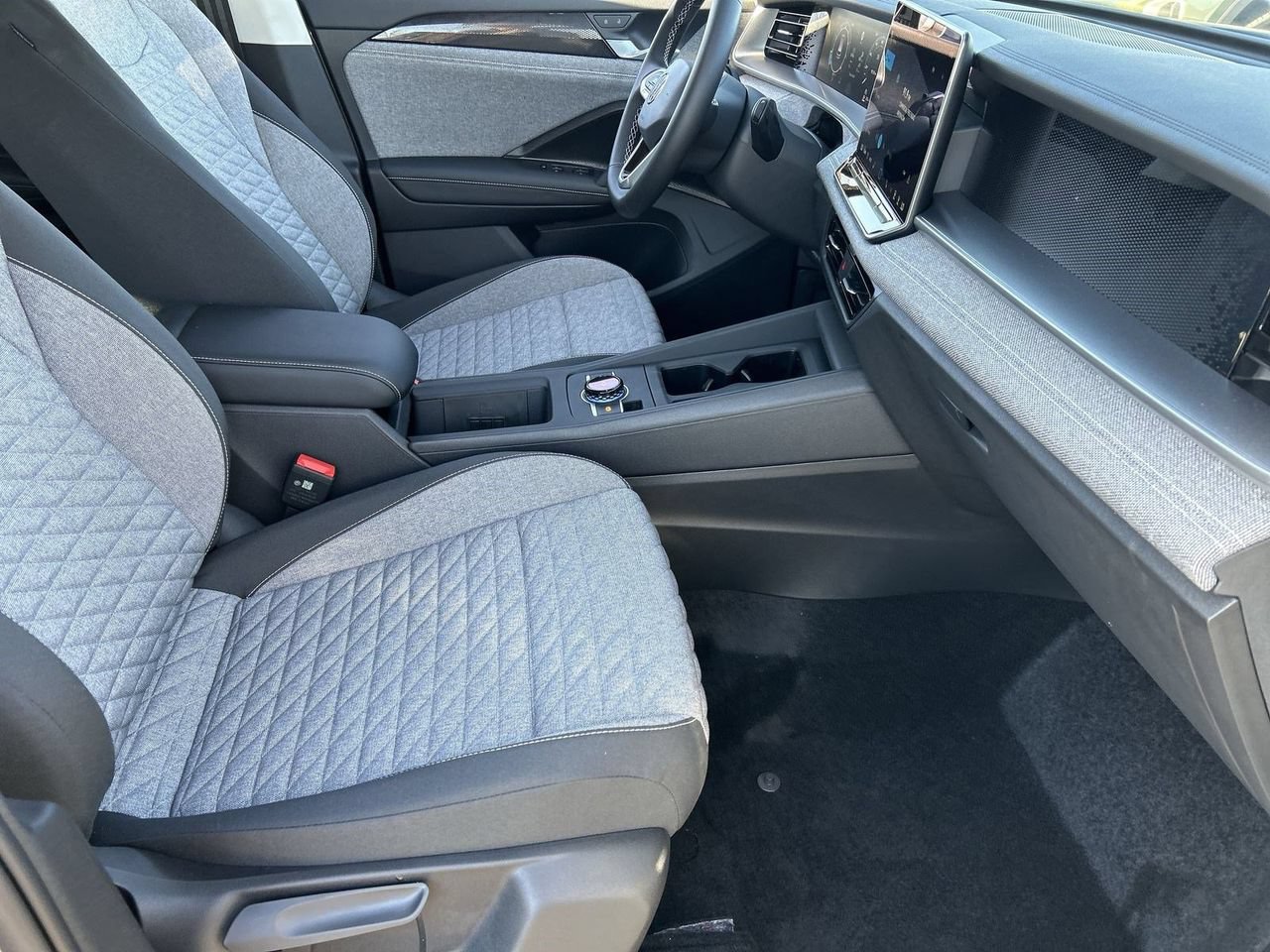 New 2026 Volkswagen Tiguan S AWD/4WD image 8