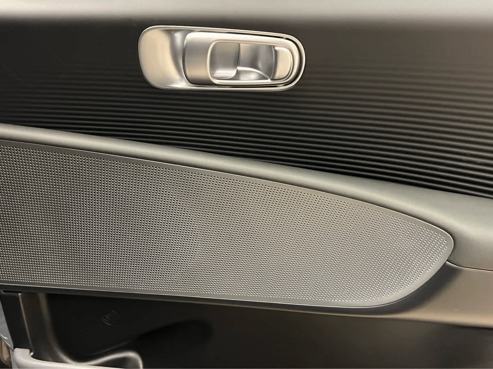 New 2025 Hyundai Ioniq 6 SE image 18