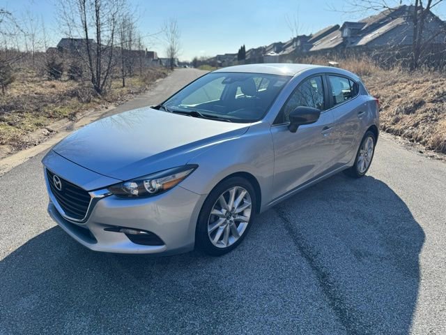 Used 2017 MAZDA MAZDA3 Touring FWD image 1