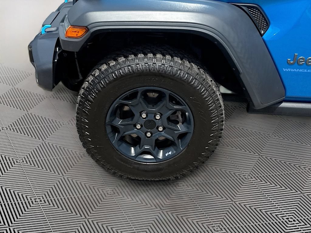 Used 2023 Jeep Wrangler Unlimited w/ Cold Weather Group AWD/4WD image 35