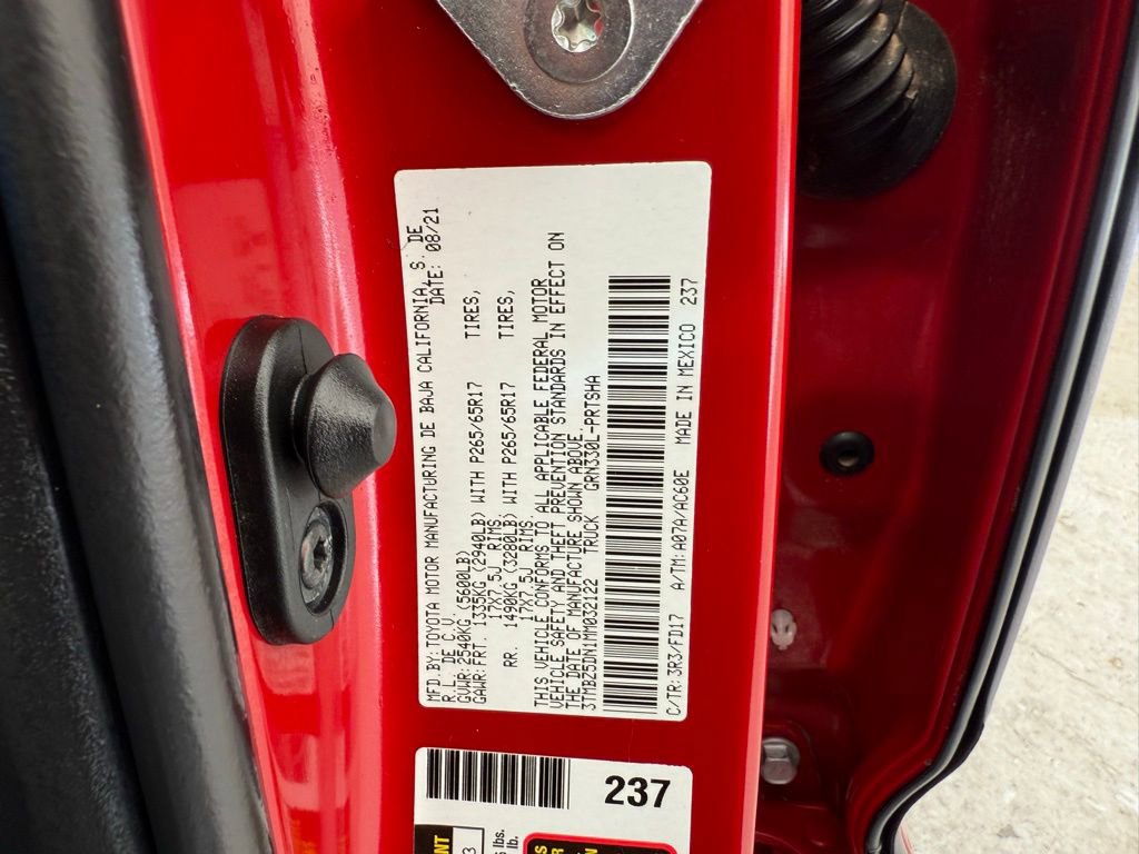 Used 2021 Toyota Tacoma TRD Sport w/ Technology Package image 43