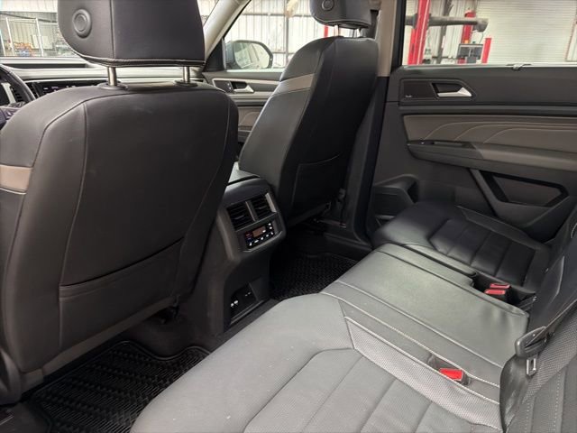 Used 2023 Volkswagen Atlas SEL Premium image 14