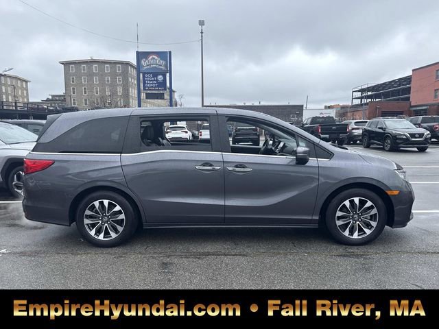 Used 2024 Honda Odyssey EX-L image 3