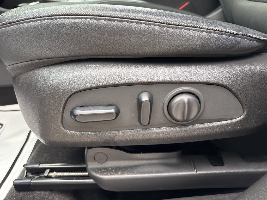 Certified 2023 Buick Encore GX Preferred w/ Cold Weather Comfort Package FWD image 15