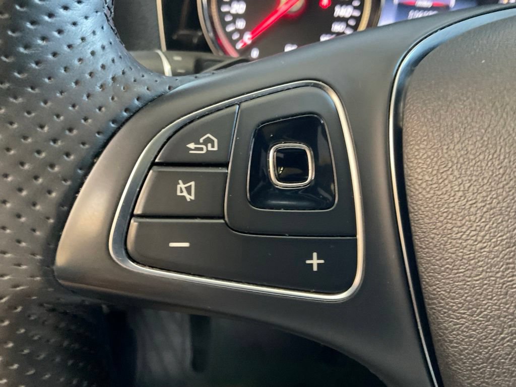 Used 2017 Mercedes-Benz E 300 4MATIC image 12