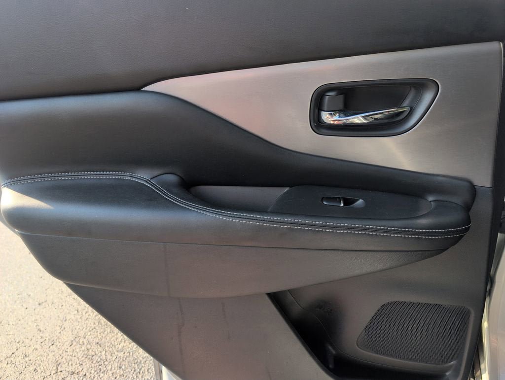 Used 2020 Nissan Murano SL w/ Moonroof Package FWD image 33