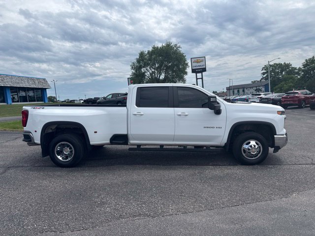 Certified 2024 Chevrolet Silverado 3500 LT w/ Convenience Package AWD/4WD image 4