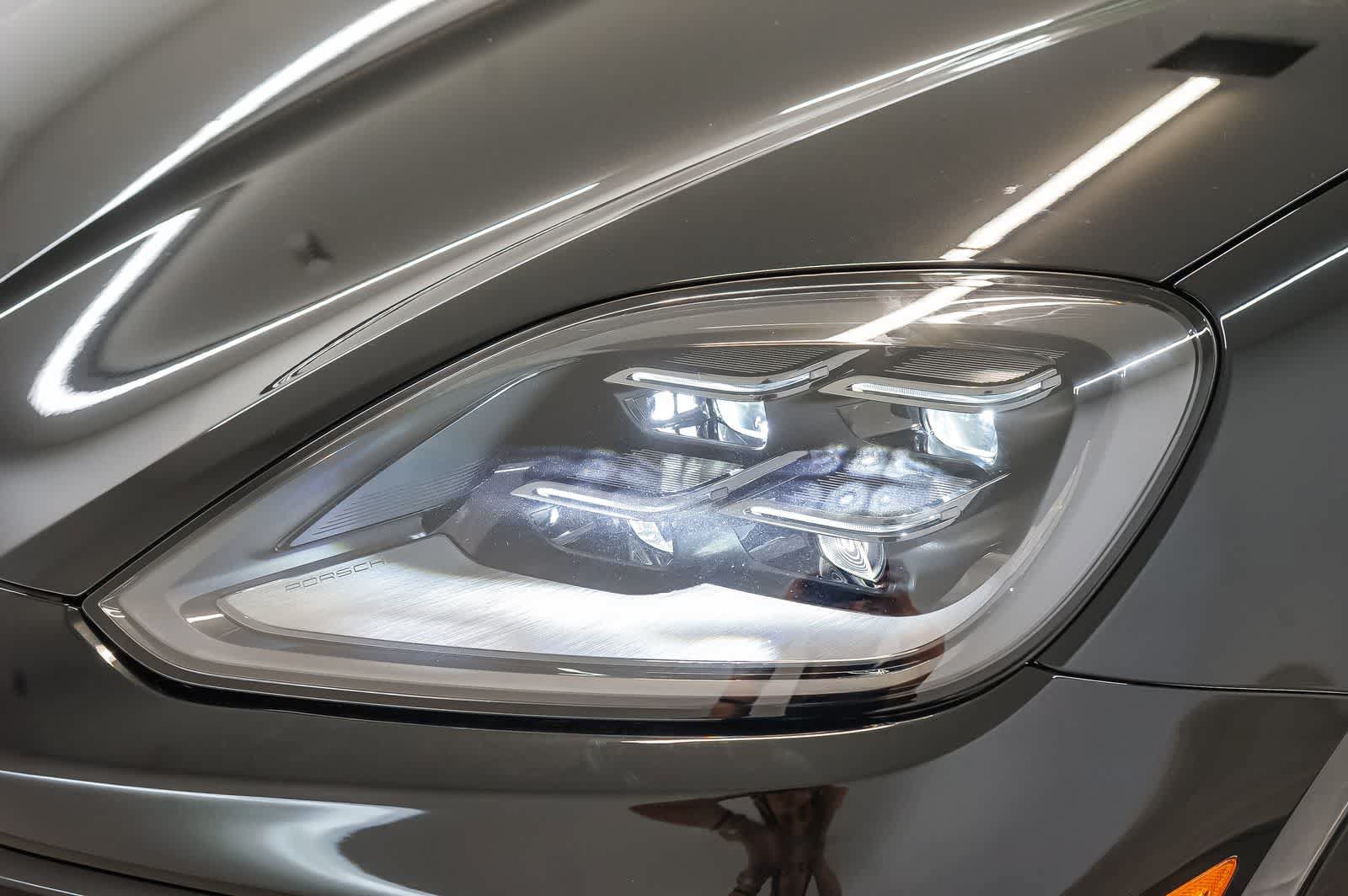 New 2026 Porsche Cayenne Coupe AWD/4WD image 15