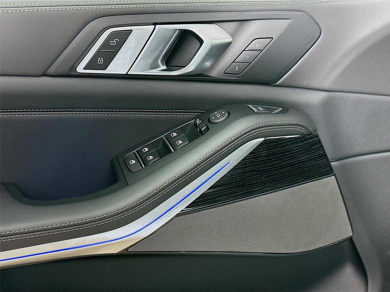 New 2026 BMW X5 xDrive40i w/ M Sport Package image 18