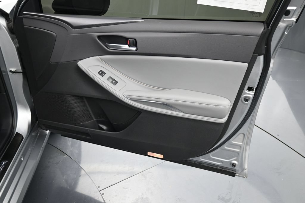 Used 2020 Toyota Avalon XSE FWD image 10