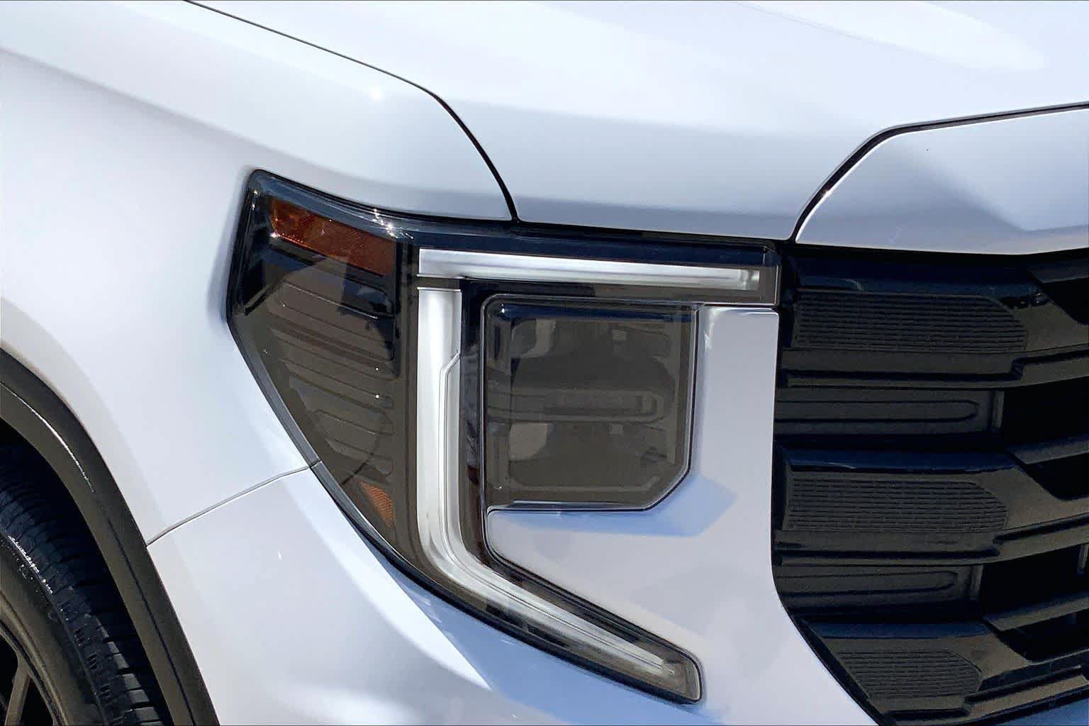 Used 2025 GMC Sierra 1500 Elevation RWD image 26