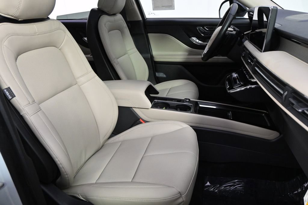 New 2026 Lincoln Corsair Premiere image 16