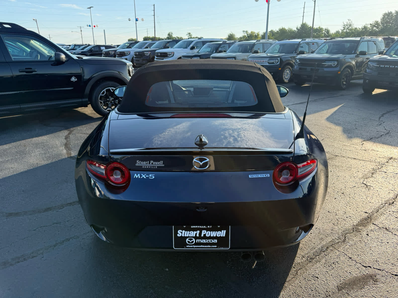 New 2026 MAZDA MX-5 Miata Club w/ Weather Package RWD image 18