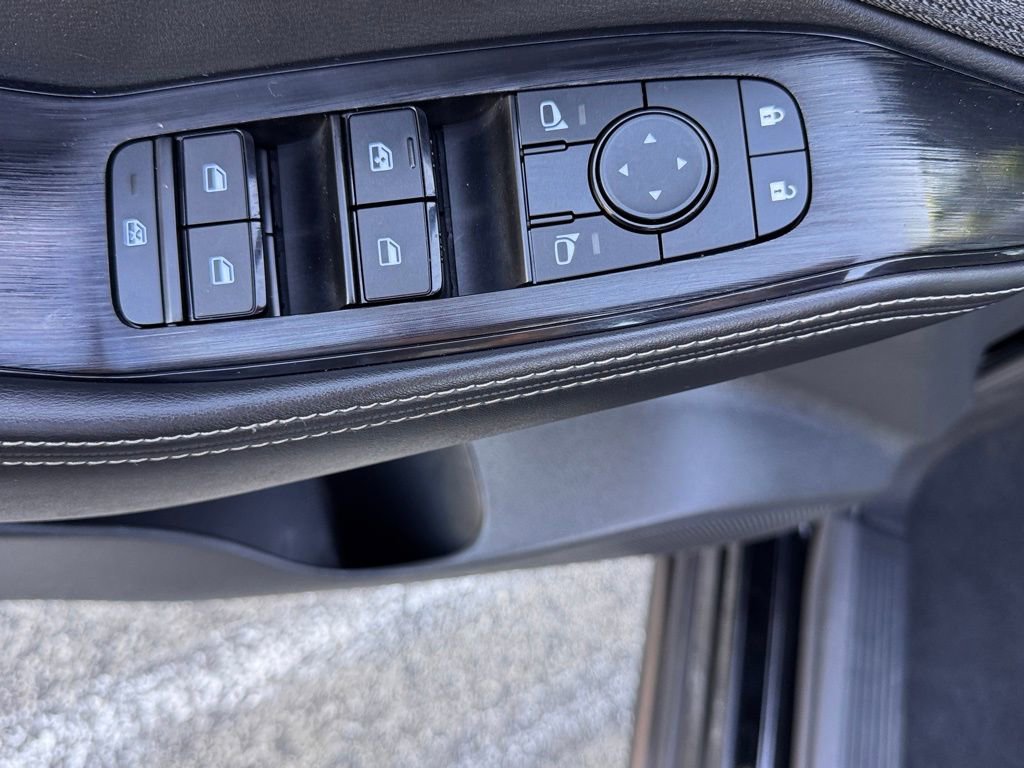 Certified 2023 Nissan Rogue SV image 12