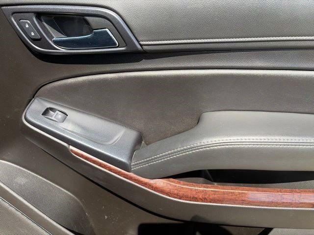 Used 2019 GMC Yukon SLT w/ Graphite Performance Edition AWD/4WD image 44
