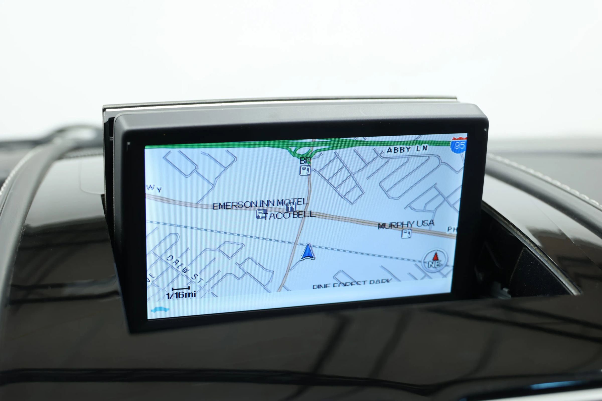 Used 2011 Aston Martin V8 Vantage Coupe image 28