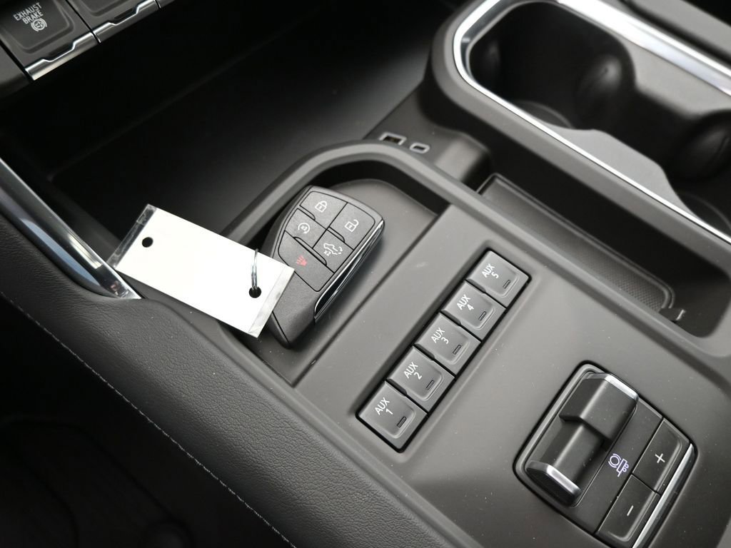 New 2026 GMC Sierra 3500 Denali w/ Denali Reserve Package image 17